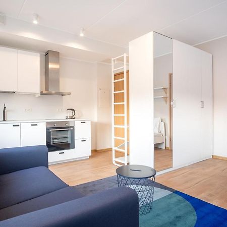 Spacious Mustamaee Apartments - Free Parking Таллин Экстерьер фото