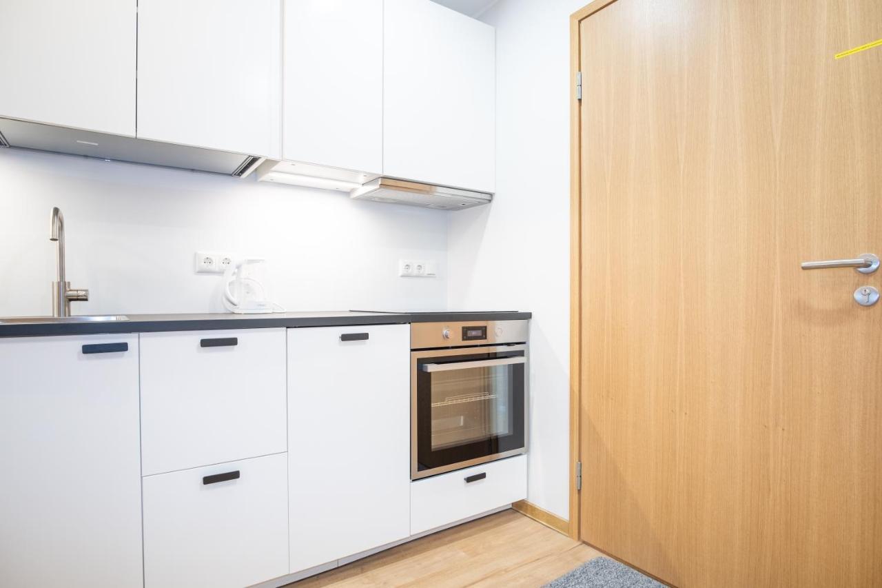 Spacious Mustamaee Apartments - Free Parking Таллин Экстерьер фото