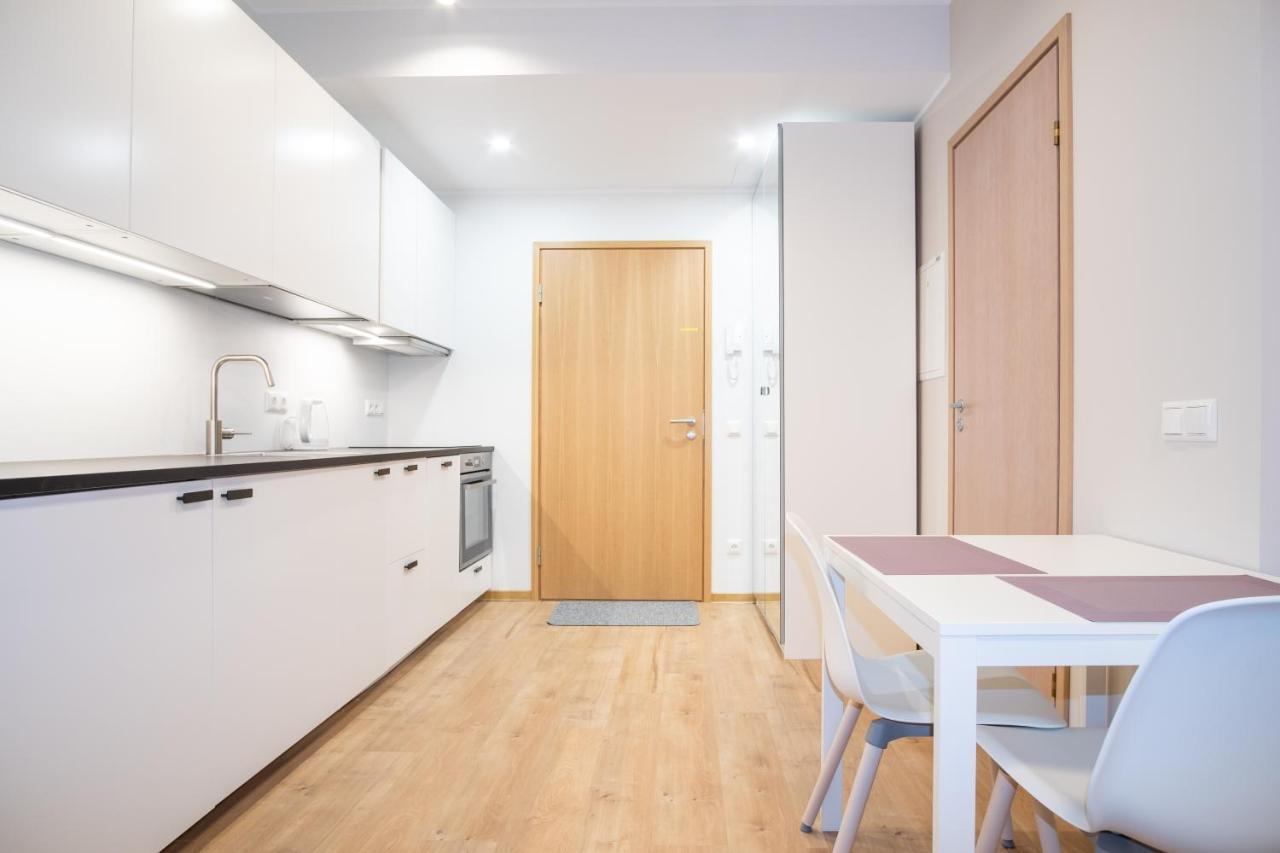 Spacious Mustamaee Apartments - Free Parking Таллин Экстерьер фото