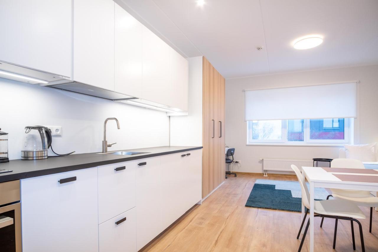 Spacious Mustamaee Apartments - Free Parking Таллин Экстерьер фото
